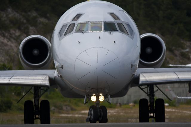 McDonnell Douglas MD-82 (PJ-MDD) - MCDONNEL-DOUGLAS MD-82