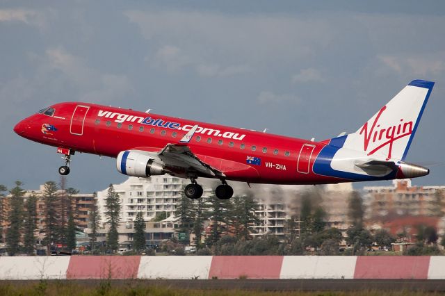 Embraer ERJ-190 (VH-ZHA)