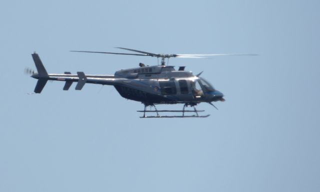 Bell 407 (N415AT) - Shown here making a pass along Sandy Hook NJ is a Bell 407 helo in the Summer of 2018.