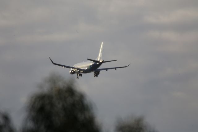 EMBRAER 175 (long wing) (N624QX)