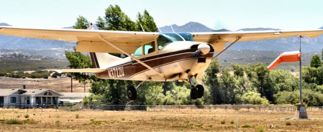 Cessna Skylane (N3722U)