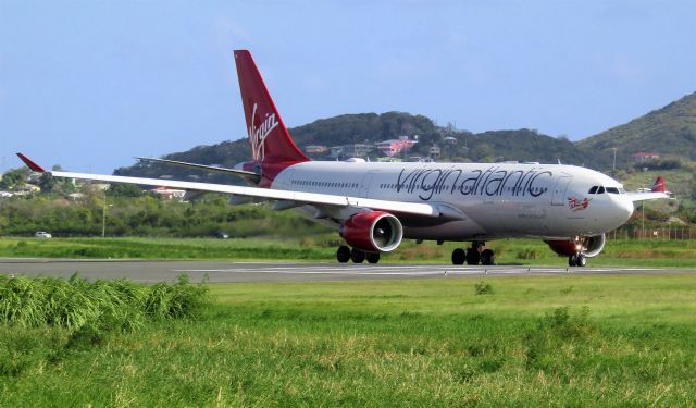 Airbus A330-200 (G-VMNK)