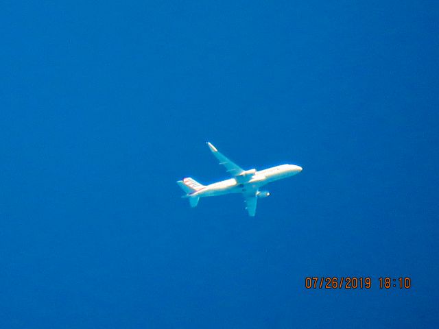 Embraer 175 (N274NN)