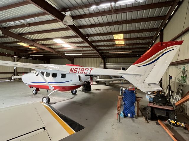 Cessna T337G Pressurized Skymaster (N619DT) - Fresh paint job by Murmer