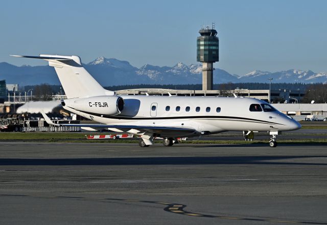 Embraer Legacy 550 (C-FSJR)