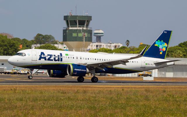 Airbus A320neo (PR-YRJ)