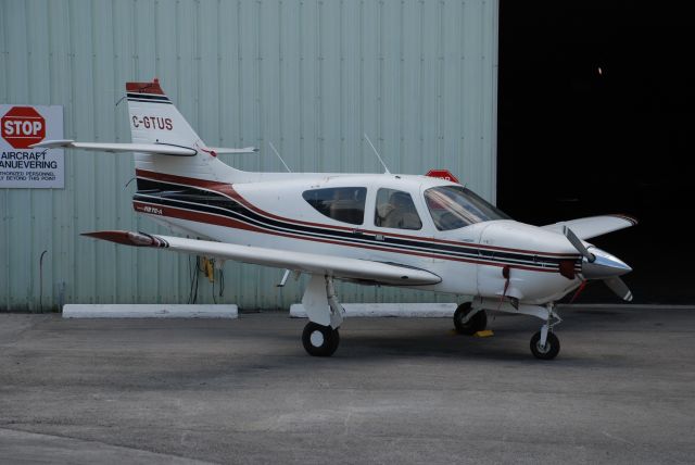 Rockwell Commander 114 (C-GTUS) - Aero commander 112TC at its YKZ Buttonville Airport (Toronto) home.