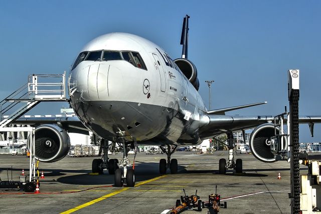 Boeing MD-11 (D-ALCC)