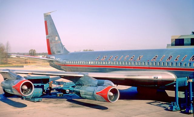 Boeing 707-100 (N7516A) - Historic 1966 Sorry about the quality.