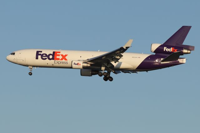 Boeing MD-11 (N623FE) - 'FDX 733 arriving from Memphis