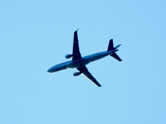 Embraer 175 (C-FEJD) - SKV7638 YUL-LGA