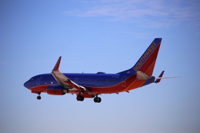 Boeing 737-700 (N7702A) - 2 Dec 15