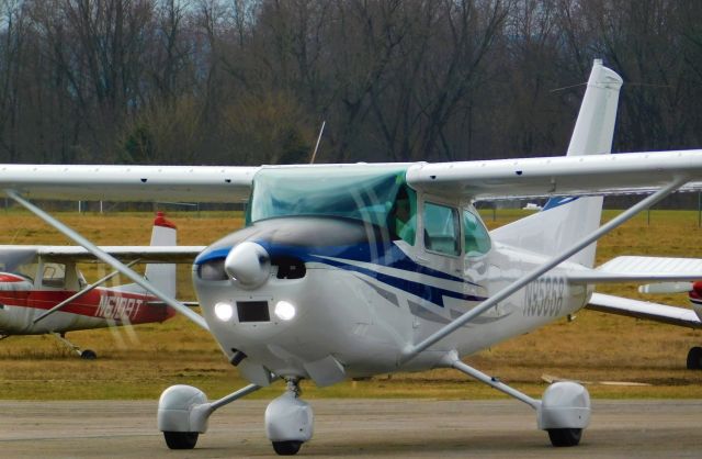 Cessna Skylane (N95868)