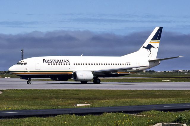 Piper PA-44 Seminole (VH-TAY) - AUSTRALIAN AIRLINES - BOEING 737-376 - REG : VH-TAY (CN 23490/1390) - WEST BEACH ADELAIDE SA. AUSTRALIA - YPAD (6/9/1992)35MM SLIDE SCANNED WITH A EPSON PERFECTION V700 FLATBED SCANNER.