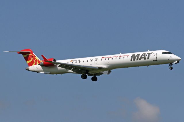 Canadair Regional Jet CRJ-900 (Z3-AAG)