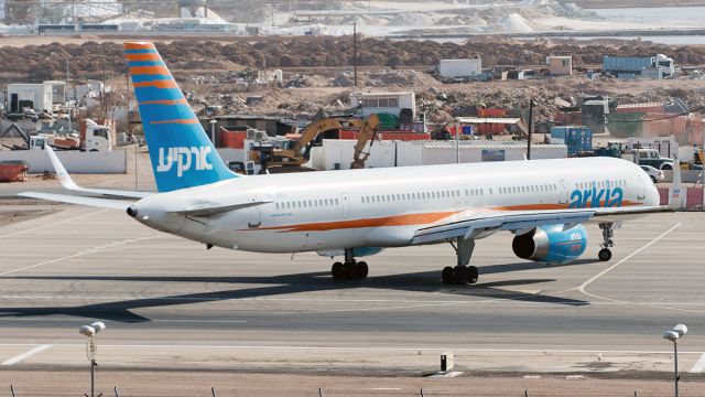 BOEING 757-300 (4X-BAU)