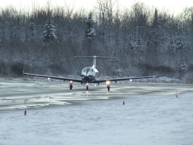 Pilatus PC-12 (N569AF)