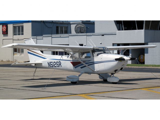 Cessna Skyhawk (N5126R)