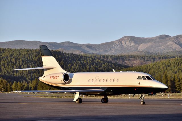 Dassault Falcon 2000 (N774GT) - Golden hour shooting