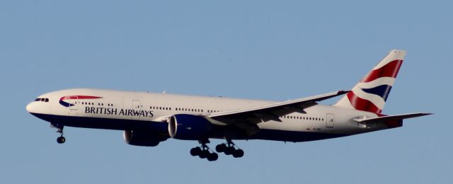 Boeing 777-200 (G-VIIC) - BA 67 landing from London