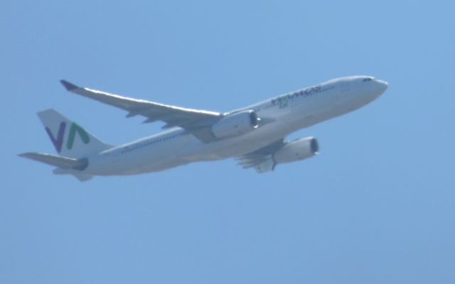 Airbus A330-200 (EC-MJS) - Shown here is a Wamos Air Airbus A330-200 a few minutes until landing in the Spring of 2017.