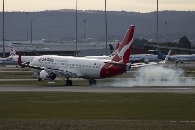 Boeing 737-700 (VH-VZV)