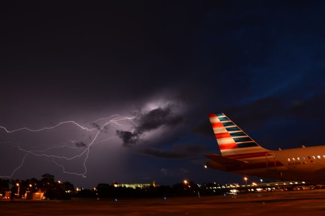 Airbus A321 (N141NN)