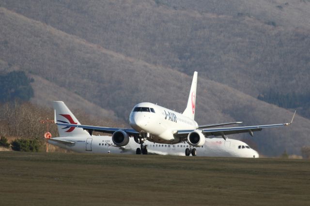 Embraer 170/175 (JA227J) - 19 December 2015:ITM-HKD.