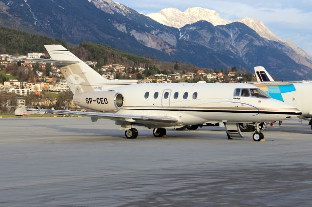 Hawker 800 (SP-CEO)