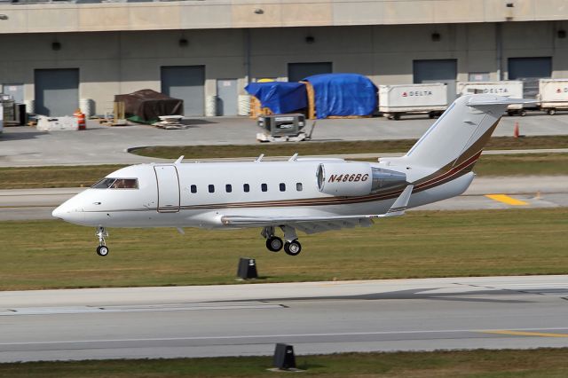 Canadair Challenger (N486BG) - This private jet landing at Fort Lauderdale Executive Airport.