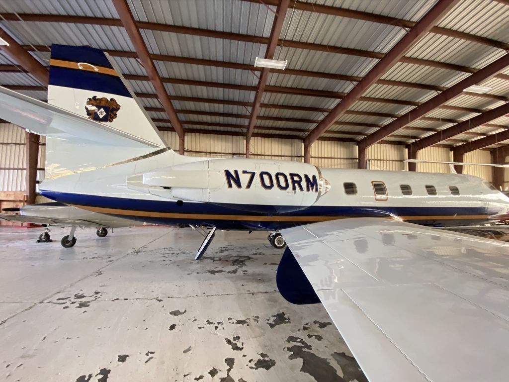 Lockheed Jetstar 2 (N700RM) - Not one, but *two* Jetstars in one hangar. Just love the look of these.