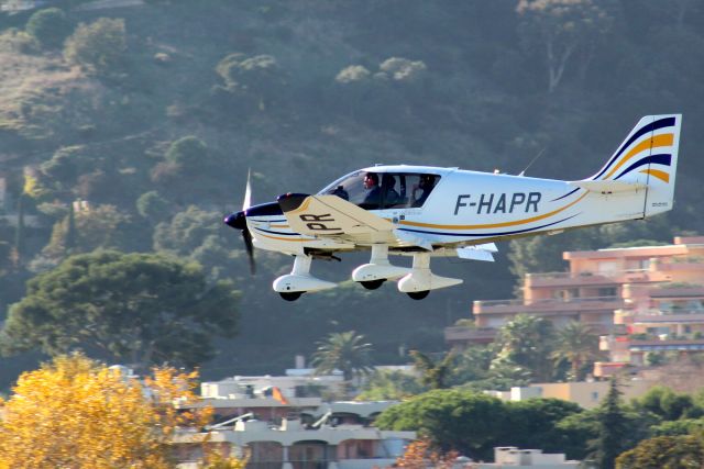 F-HAPR — - SHORT FINAL TO CANNES FRANCE 12.02.2013