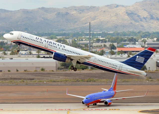 Boeing 757-200 (N905AW)