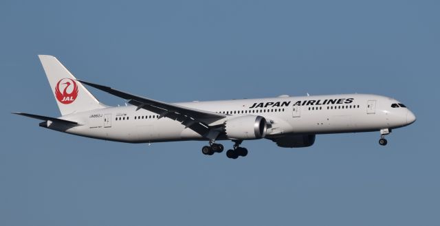 Boeing 787-9 Dreamliner (JA862J)