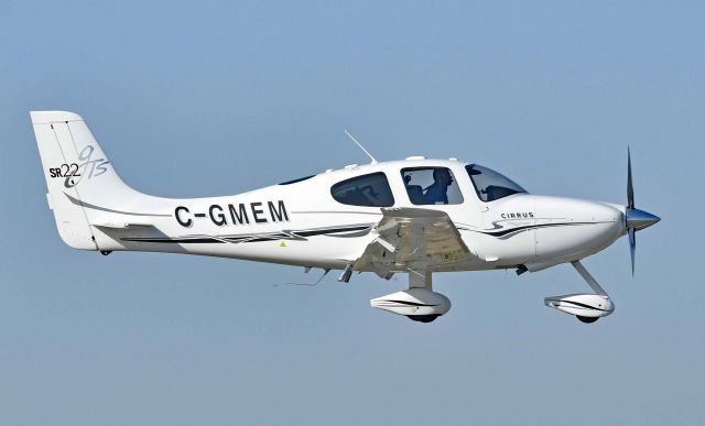 Cirrus SR-22 (C-GMEM)