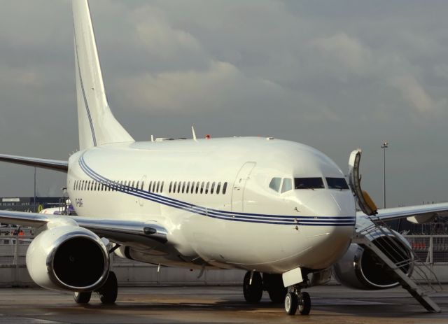 Boeing 737-700 (VP-BWR)