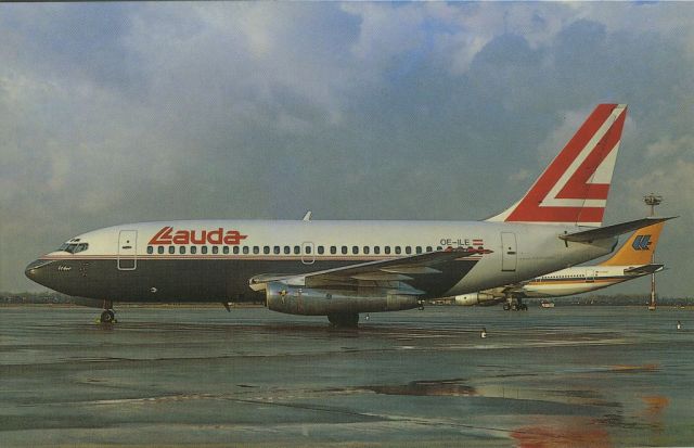 Boeing 737-200 (OE-ILE) - scanned from postcardbr /lauda