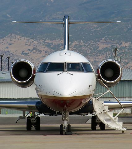 Canadair Regional Jet CRJ-200 (N999YG)