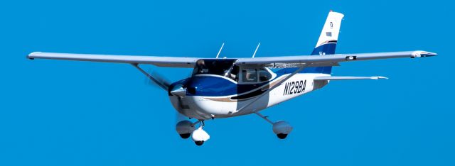 Cessna Skylane (piston-single) (C182) Aircraft (page 10) - FlightAware