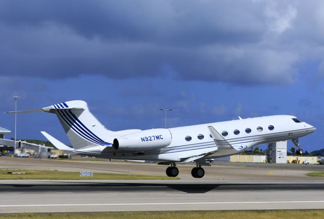 Gulfstream Aerospace Gulfstream G650 (N927MC) - N927MC rotating out of St Maarten.