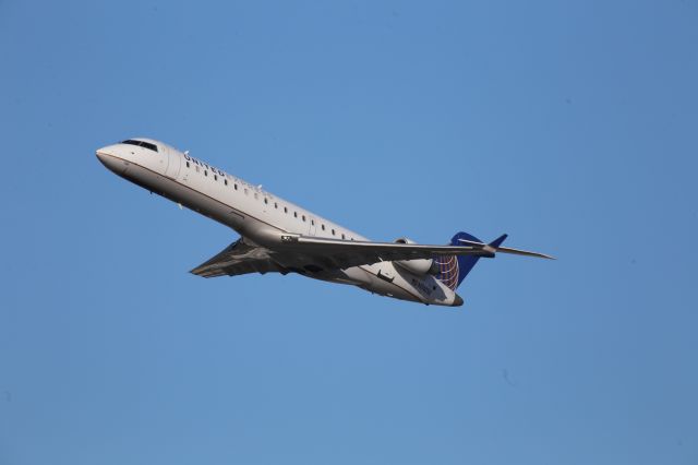 Canadair Regional Jet CRJ-700 (N740SK)