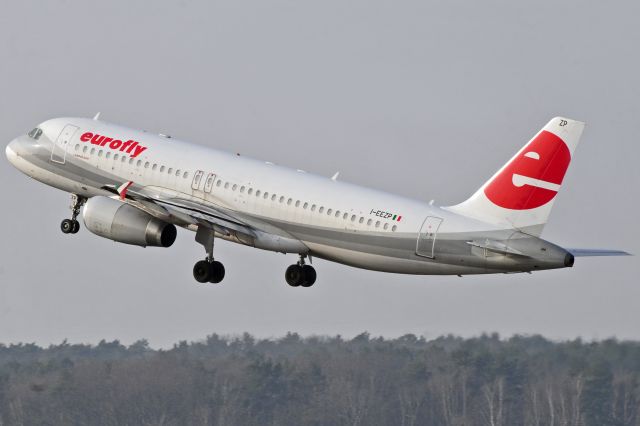 Airbus A320 (EIEEZP)