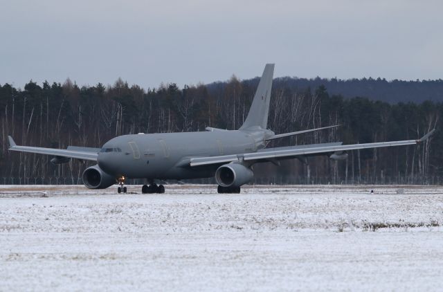 Airbus A330-200 (ZZ-343)