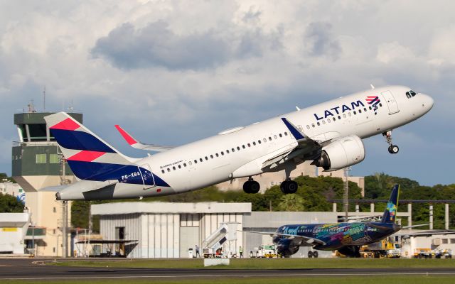 Airbus A320neo (PR-XBA)
