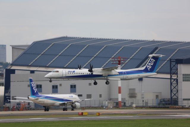 de Havilland Dash 8-400 (JA846A)