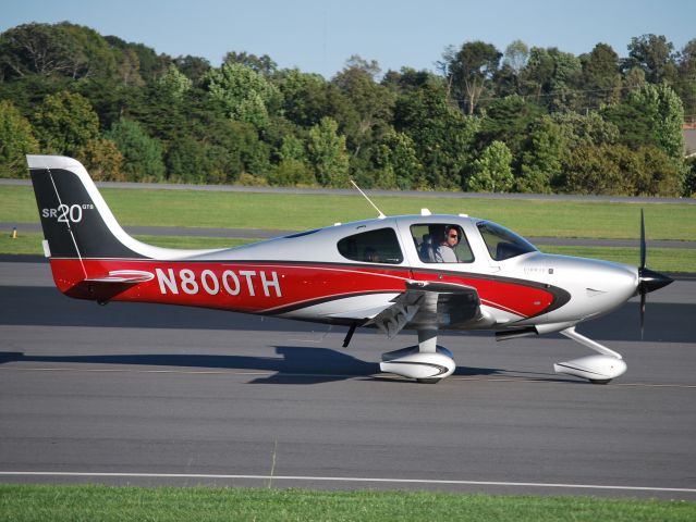 Cirrus SR-20 (N800TH) - HMS AVIATION II LLC taxiing in at KJQF - 10/4/14