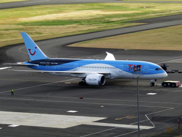 Boeing 787-8 (G-TUIH)