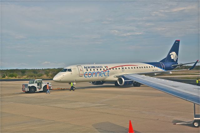 — — - Cozumel Intl. México