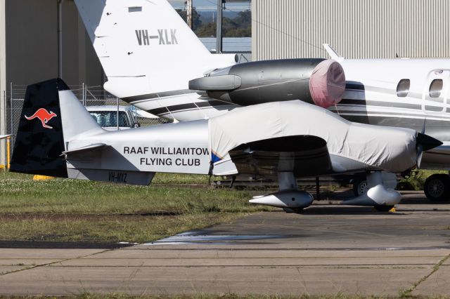 VH-MXZ —