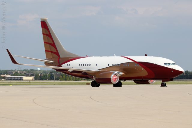 Boeing 737-700 (N888TY) - May 28, 2012 - finally got to shoot the right side of this beauty!